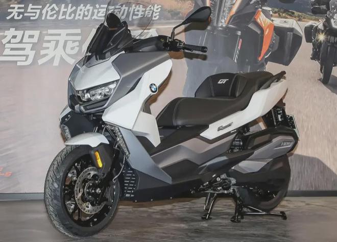 BOYU SPORTS350踏板车盘点本田NSS350还是王炸吗？光阳X350有(图2)