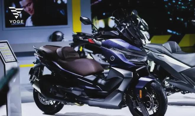 BOYU SPORTS350踏板车盘点本田NSS350还是王炸吗？光阳X350有(图5)