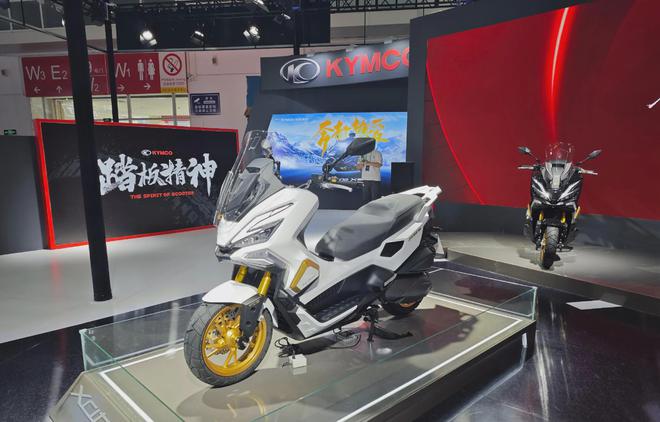 BOYU SPORTS350踏板车盘点本田NSS350还是王炸吗？光阳X350有(图12)